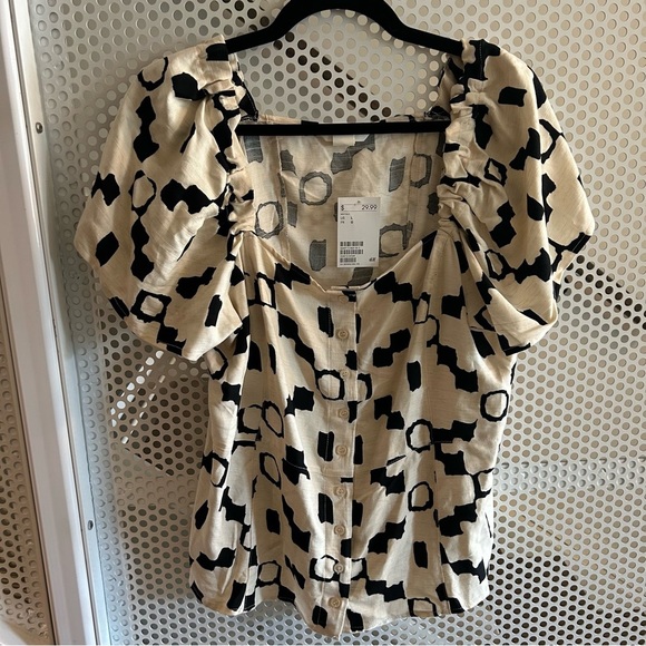 H&M Peplum Short-sleeved Blouse Size Large in Cream and Black Print NWT - Picture 2 of 10